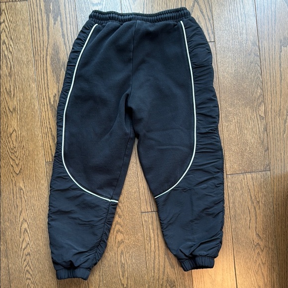 Everlast Black Sweatpants with Tapered Leg and White Piping - Picture 4 of 4